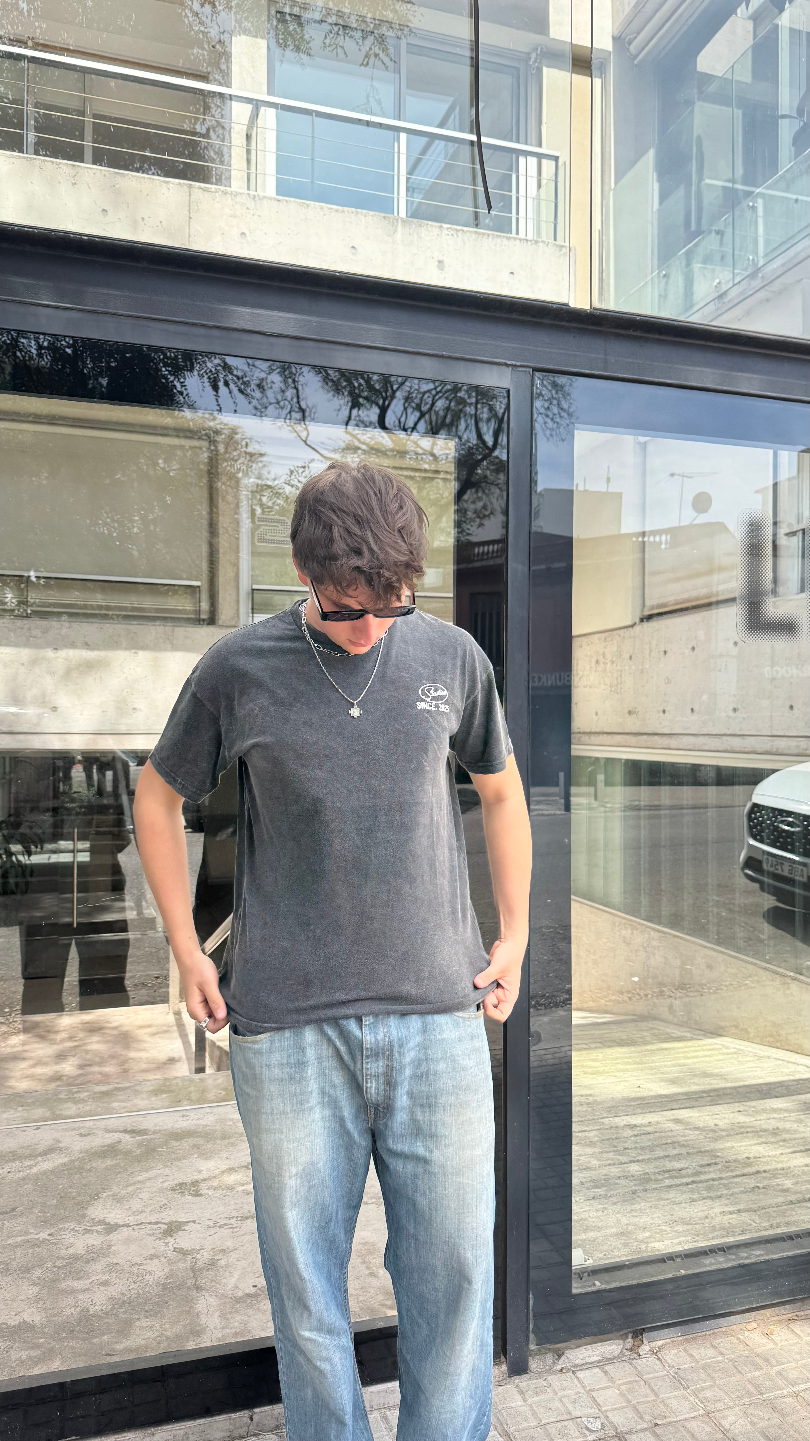 Remera over saint